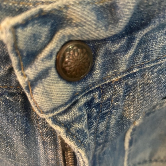 Vintage 1970s Light Blue Frayed Wide-Leg Jeans - Picture 6 of 13